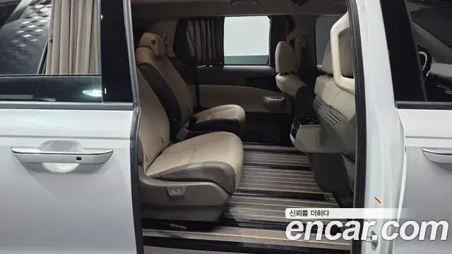 Kia Carnival 2024 — Photo 11/20