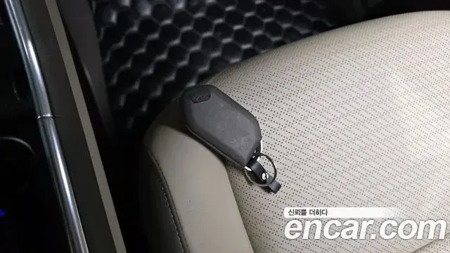 Kia Carnival 2024 — Photo 13/20