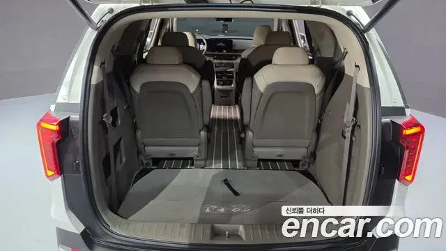 Kia Carnival 2024 — Photo 15/20