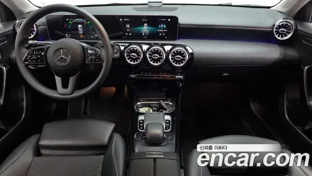 Mercedes-Benz A-Class 2020 — Фото 7/20
