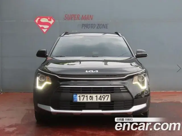 Kia Niro 2022 — Фото 1/20