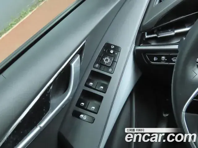 Kia Niro 2022 — Фото 12/20
