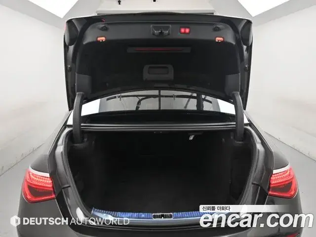 Mercedes-Benz S-Class 2021 — Фото 18/20