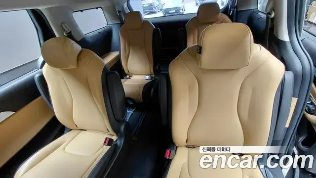 Kia Carnival 2021 — Фото 16/20
