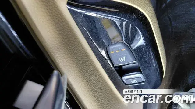 Kia Carnival 2021 — Фото 19/20