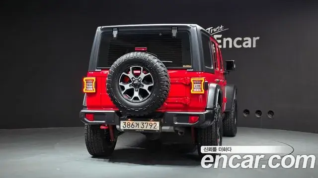 Jeep Wrangler 2023 — Фото 4/20