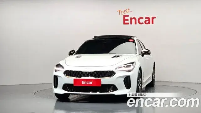 Kia Stinger 2022 — Photo 3/20