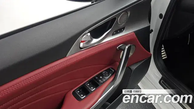 Kia Stinger 2022 — Photo 18/20