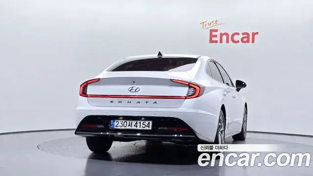 Hyundai Sonata 2021 — Фото 3/20