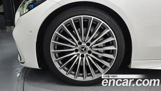 Mercedes-Benz C-Class 2022 — Фото 5/20