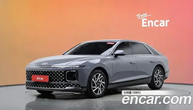 Hyundai Grandeur 2023 — Фото 1/20