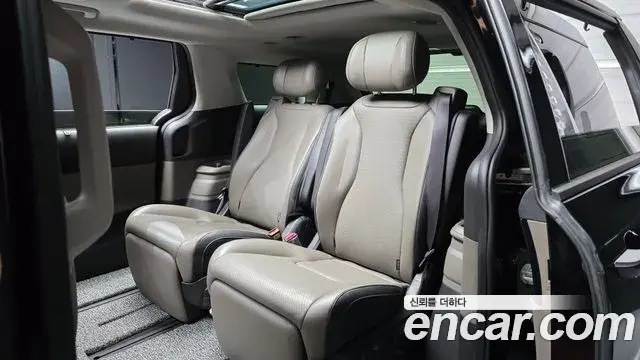 Kia Carnival 2024 — Photo 12/20
