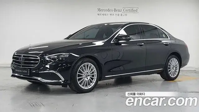 Mercedes-Benz E-Class 2023 — Photo 20/20