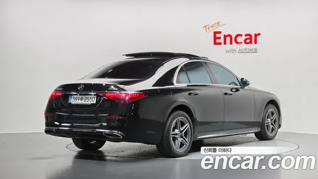 Mercedes-Benz S-Class 2022 — Photo 2/20