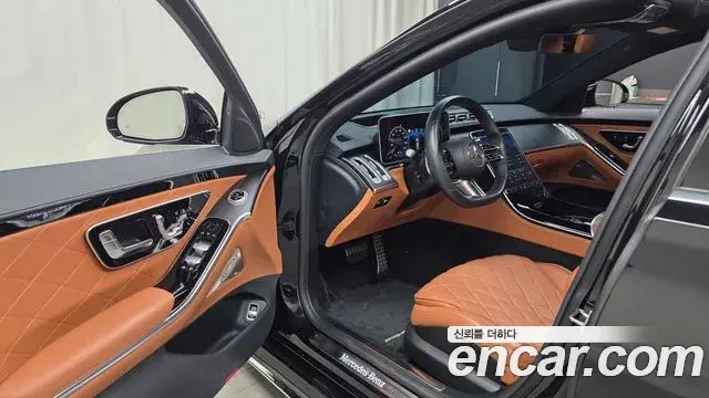 Mercedes-Benz S-Class 2022 — Photo 10/20