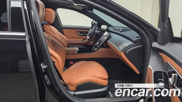 Mercedes-Benz S-Class 2022 — Photo 11/20