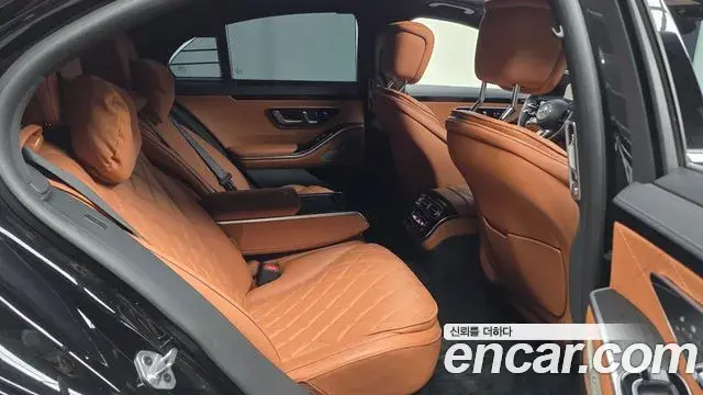 Mercedes-Benz S-Class 2022 — Photo 12/20