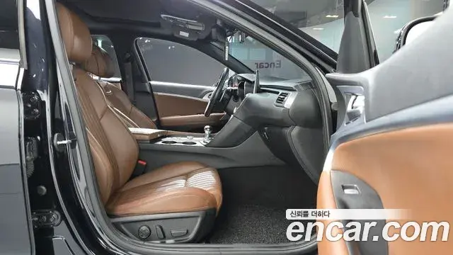 Genesis G70 2019 — ფოტო 10/32