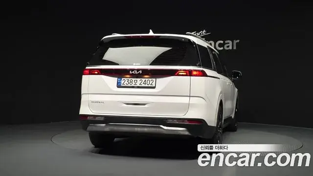 Kia Carnival 2023 — Фото 4/20