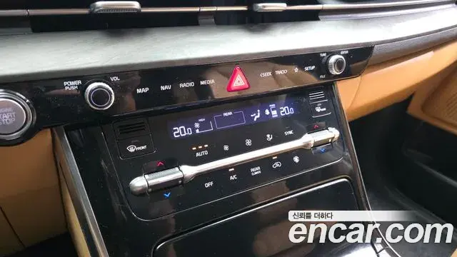 Kia Carnival 2023 — Фото 16/20