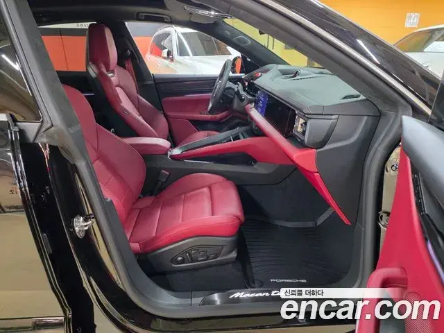 Porsche Macan EV 2026 — Photo 9/20
