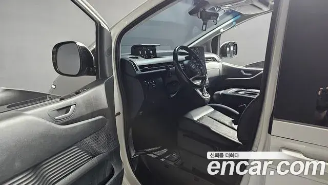 Hyundai Staria 2023 — Şəkil 10/20