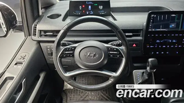 Hyundai Staria 2023 — Şəkil 13/20
