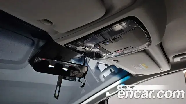 Hyundai Staria 2023 — Şəkil 18/20