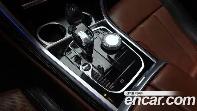 BMW 8 Series 2022 — Фото 9/20