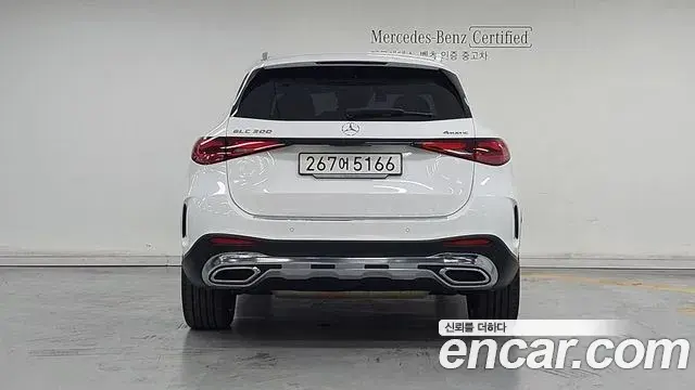 Mercedes-Benz GLC-Class 2023 — Photo 4/19