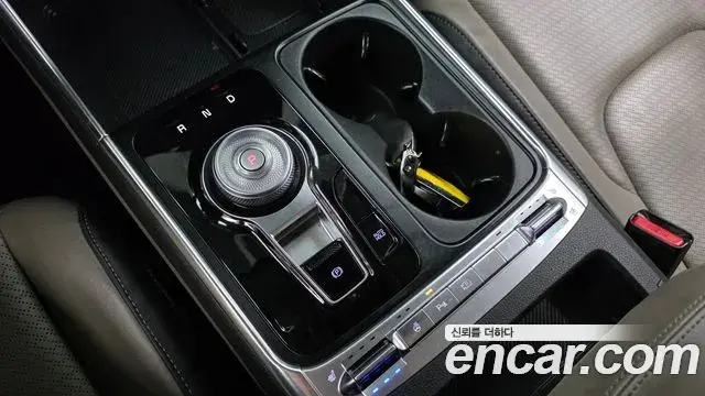 Kia Carnival 2024 — Photo 9/20