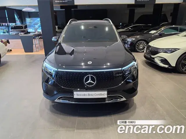 Mercedes-Benz EQB 2025 — Photo 10/20