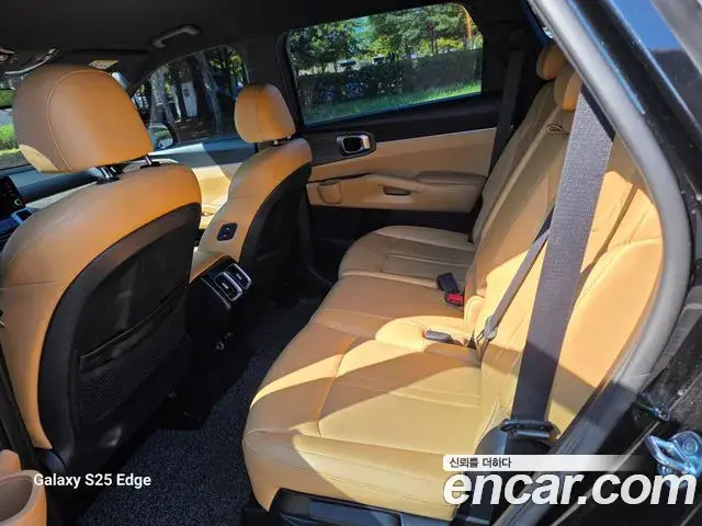 Kia Sorento 2021 — Photo 8/20