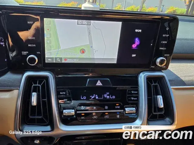Kia Sorento 2021 — Photo 15/20