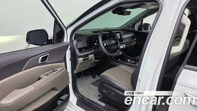 Kia Carnival 2025 — Photo 9/20