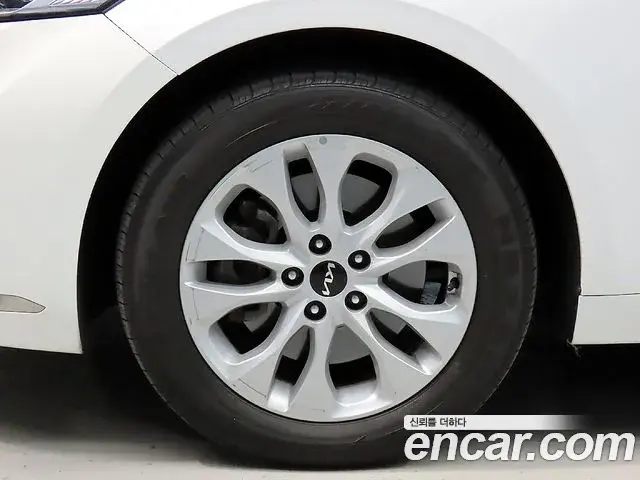 Kia K8 2023 — Photo 4/20