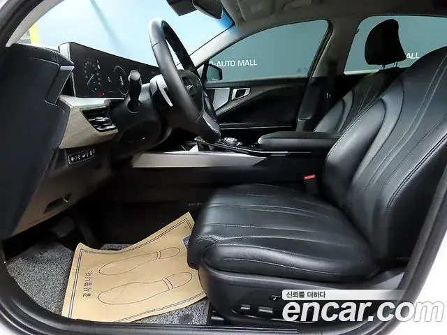 Kia K8 2023 — Photo 8/20