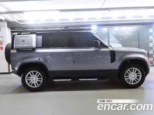Land Rover Defender 2020 — Фото 3/20