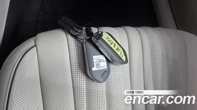 Kia K8 2024 — Şəkil 16/20