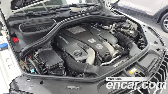 Mercedes-Benz GLE-Class 2019 — Photo 5/20