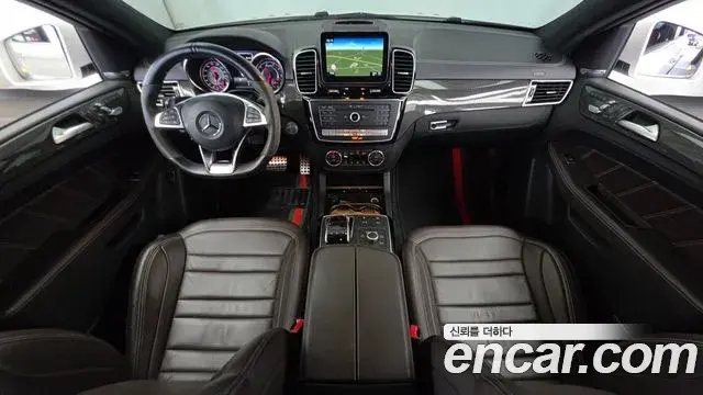 Mercedes-Benz GLE-Class 2019 — Photo 6/20