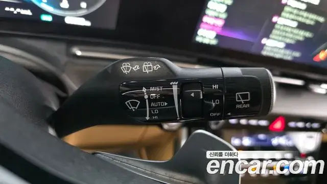 Kia Carnival 2022 — Şəkil 17/20