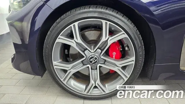 Kia Stinger 2019 — Photo 5/20