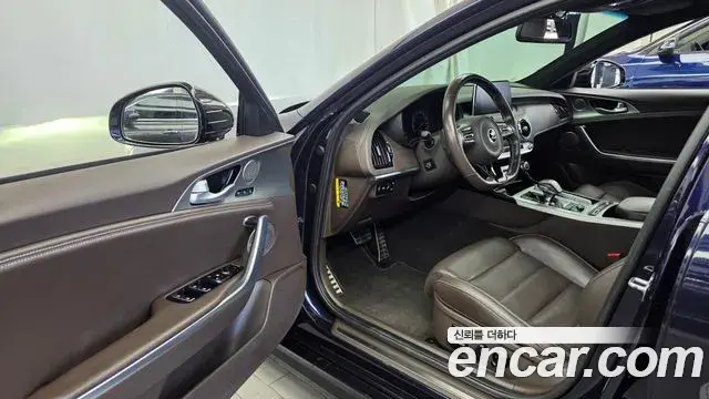 Kia Stinger 2019 — Photo 10/20