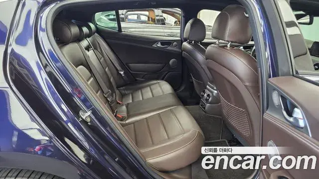 Kia Stinger 2019 — Photo 12/20