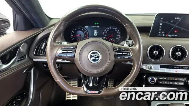 Kia Stinger 2019 — Photo 13/20