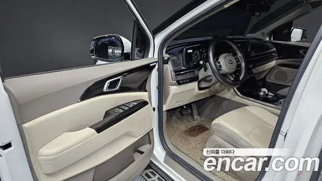 Kia Carnival 2021 — Photo 10/20