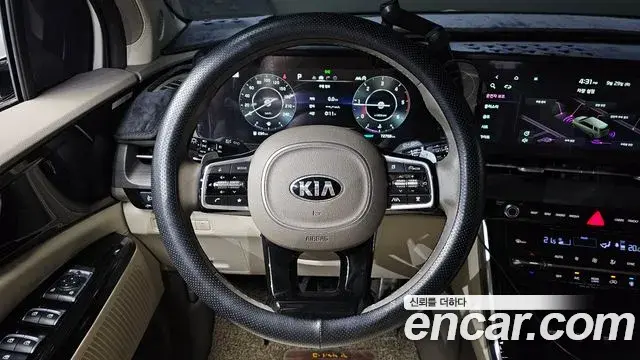 Kia Carnival 2021 — Photo 13/20