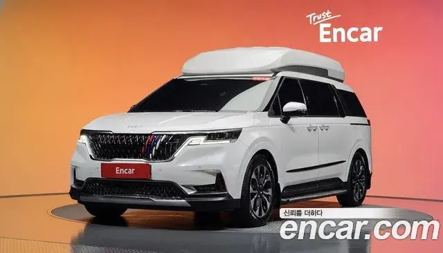 Kia Carnival 2021 — Photo 1/20