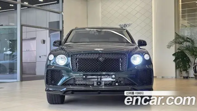 Bentley Bentayga 2024 — Şəkil 17/18